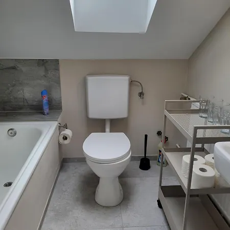 Fredi Apartment, Moderne Ruhige Wohnung, Nur 4 Km Von Der A2