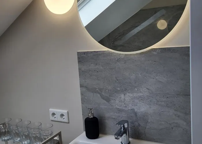 Fredi Apartment, Moderne Ruhige Wohnung, Nur 4 Km Von Der A2 Leopoldshohe