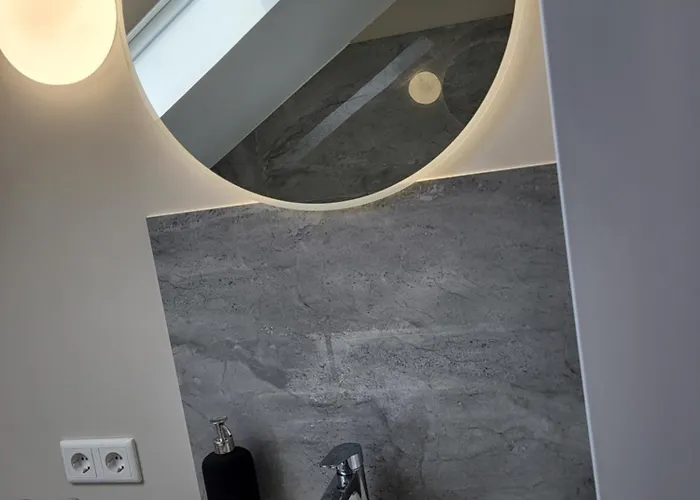 Fredi Apartment, Moderne Ruhige Wohnung, Nur 4 Km Von Der A2 * Leopoldshohe