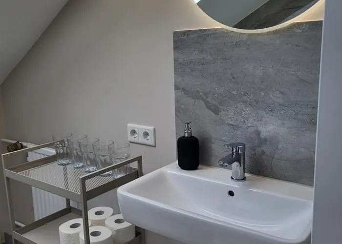 Fredi Apartment, Moderne Ruhige Wohnung, Nur 4 Km Von Der A2 Lejlighed