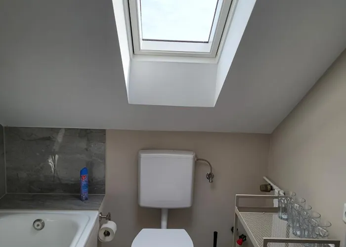 Lejlighed Fredi Apartment, Moderne Ruhige Wohnung, Nur 4 Km Von Der A2 *