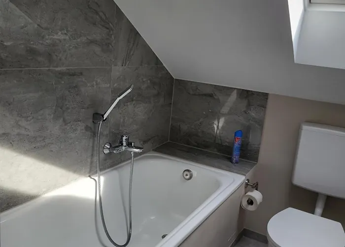 Fredi Apartment, Moderne Ruhige Wohnung, Nur 4 Km Von Der A2 *