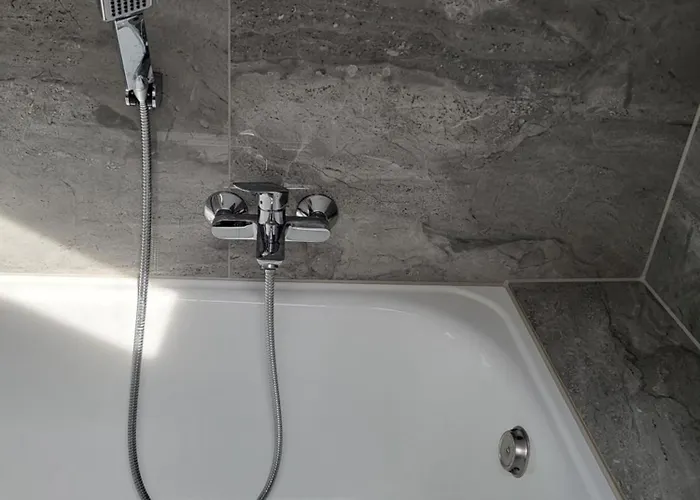 Lejlighed Fredi Apartment, Moderne Ruhige Wohnung, Nur 4 Km Von Der A2 *